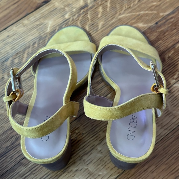 Abound Shoes - Abound Women's Mustard Yellow and Gold Hardware Chunky Heel Sandals Size 9